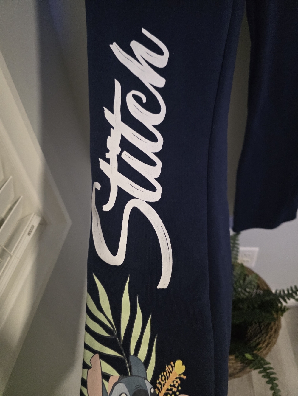 Disney Stitch Navy Sweatpants Graphic Lounge Joggers Size Large - Picture 12 of 12